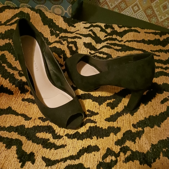 Katie & Kelly Shoes - Picture 2 of 3